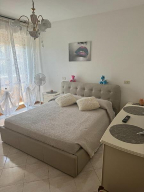 Bellissima stanza con parcheggio gratuito